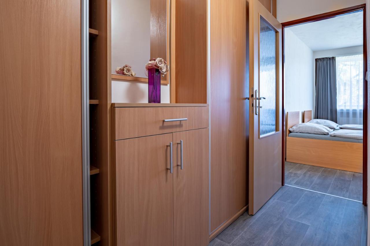 Apartmany A Studia Zamecky Park Litvínov Εξωτερικό φωτογραφία